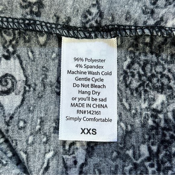 LuLaRoe Black And Gray High Low Irma Shirt Size XXS - Picture 5 of 8